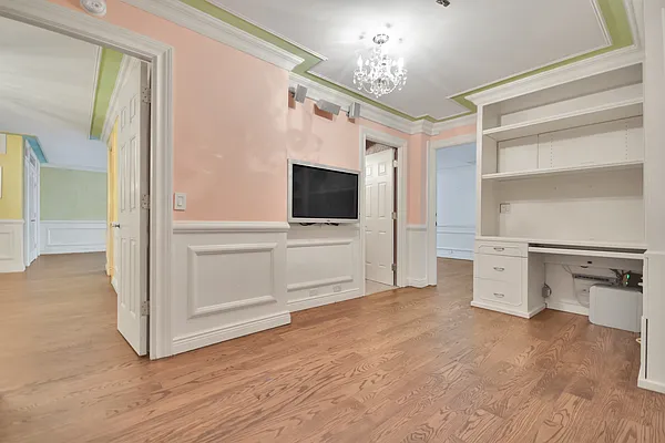 Rented by Compass | media 19