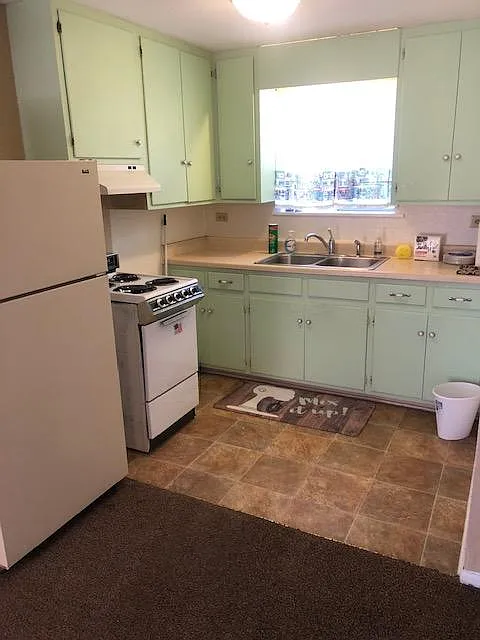 1428 Wiltshire Ave — Photo 4