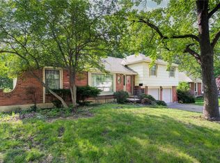 6745 N Garfield Ave, Gladstone, MO 64118