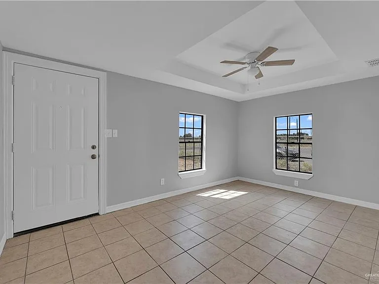216 S Inspiration Blvd — Photo 3