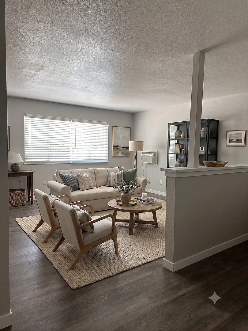 Riverbend Apartments — Photo 3