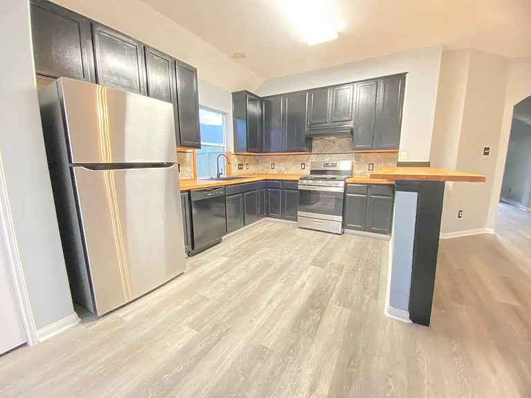 4031 Raspberry Ct — Photo 9