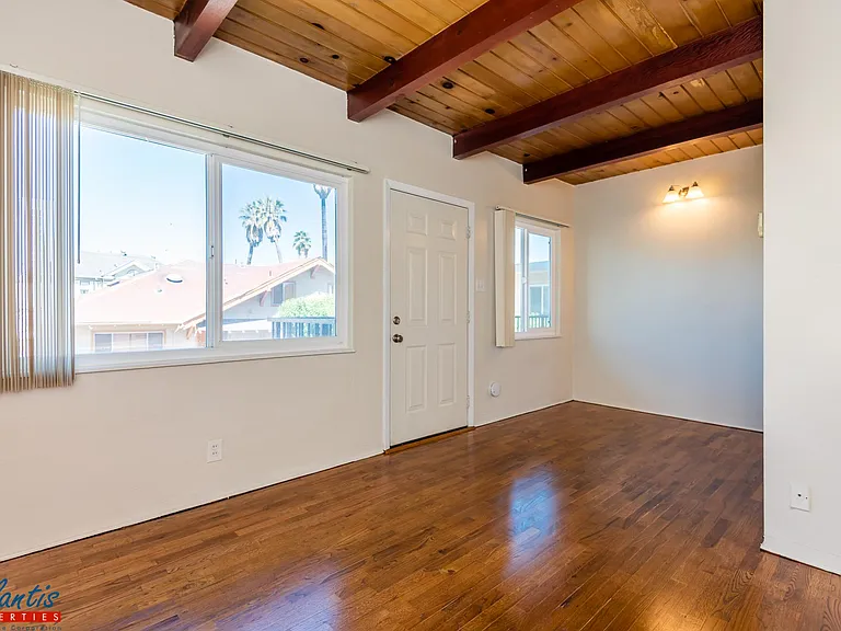 93 E William St #10 — Photo 2