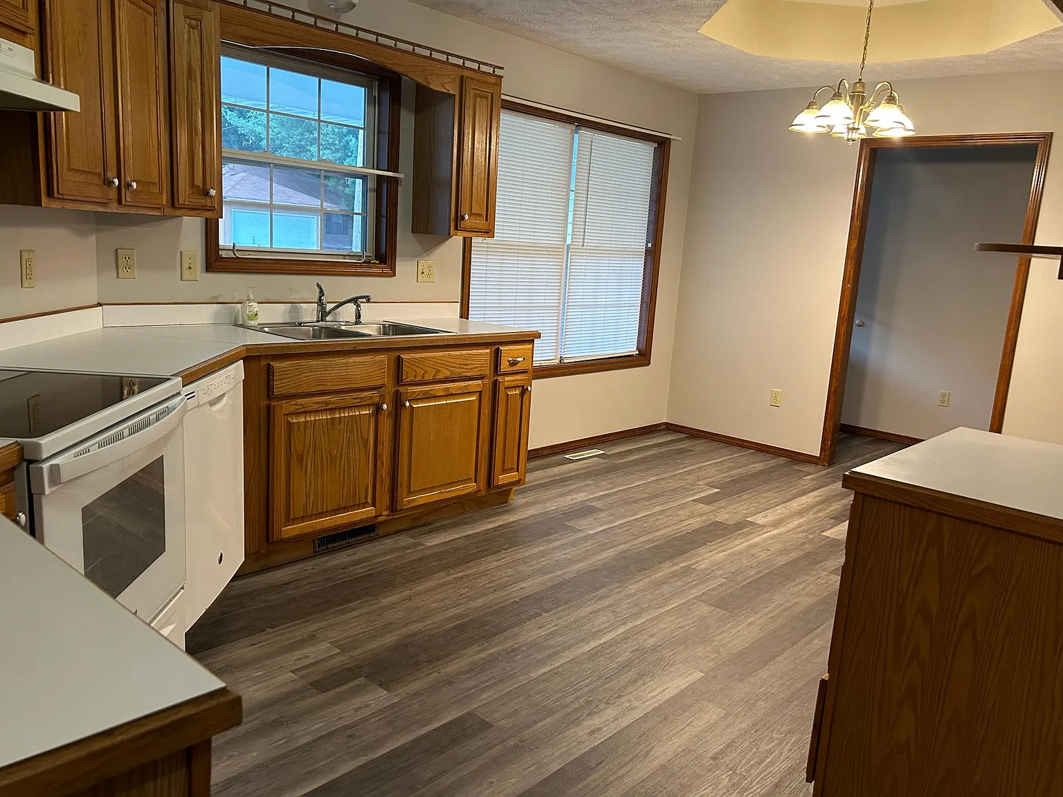 3414 W Riverside St — Photo 3