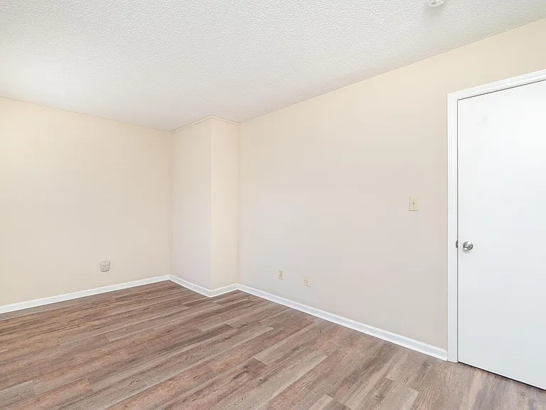 106 N Tunstall Ave — Photo 27