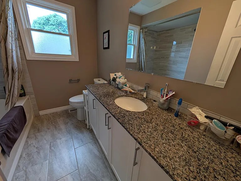697 Collins Bay Rd #HOUSE — Photo 11