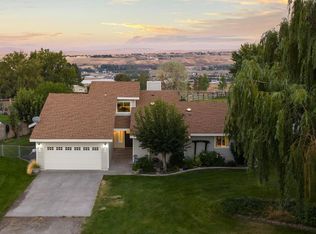 101105 E Vaca Rd, Kennewick, WA 99338