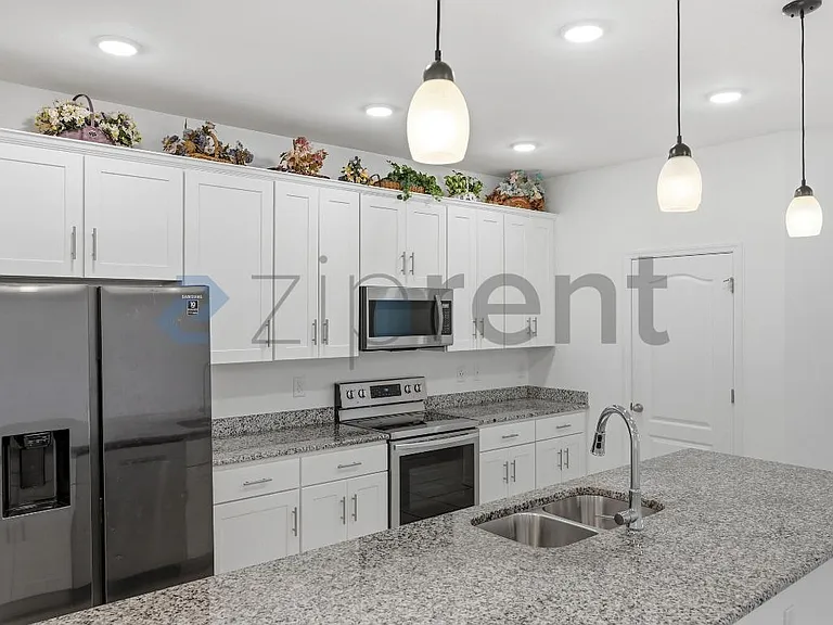177 Castile Ct — Photo 12