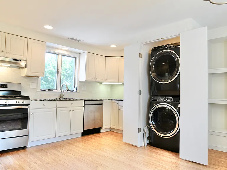 120 Farwell St #2 — Photo 5