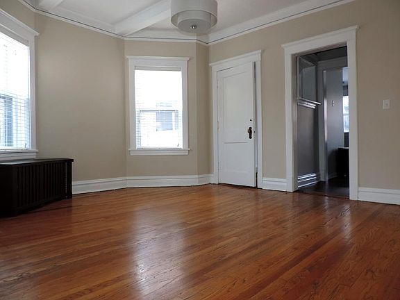 4th image of 820 Hinman Ave #A3
