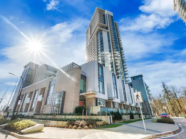 1500 Fern St #107, North Vancouver, BC V7J 0A9