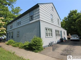 18 Cleveland Ave, Fredonia, NY 14063