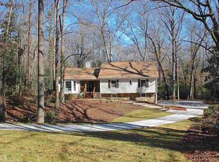 100 Pinegate Rd, Peachtree City, GA 30269