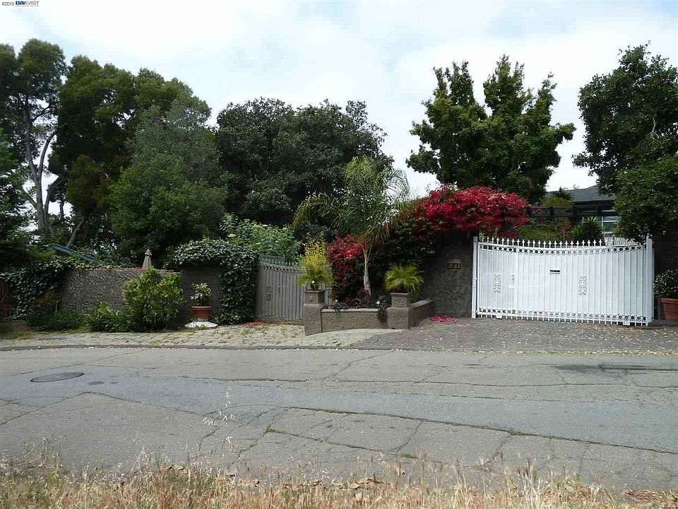 1st image of 3063 Parker Ave