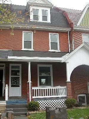 121 E 3rd St photo 1