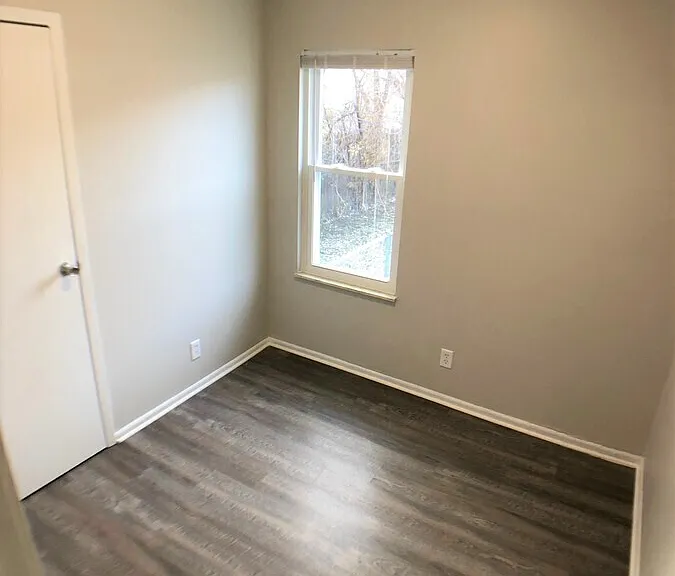 881 Oak St — Photo 14