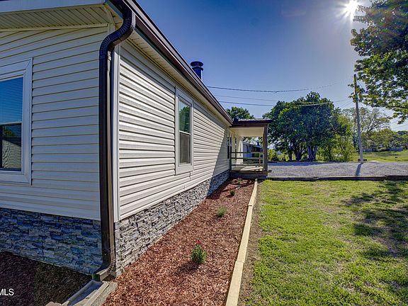 3rd image of 475 White Sands Rd
