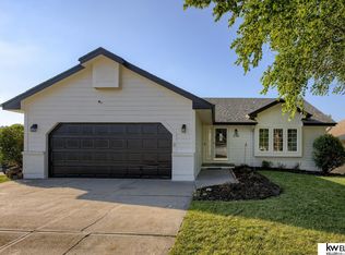 8305 Potter St, Omaha, NE 68122