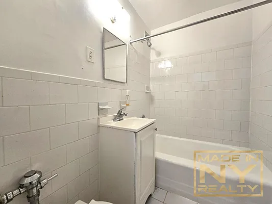 Rented by Made In NY Realty | media 6