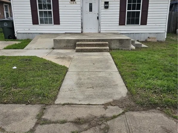 1205 S 19th St, Temple, TX 76504
