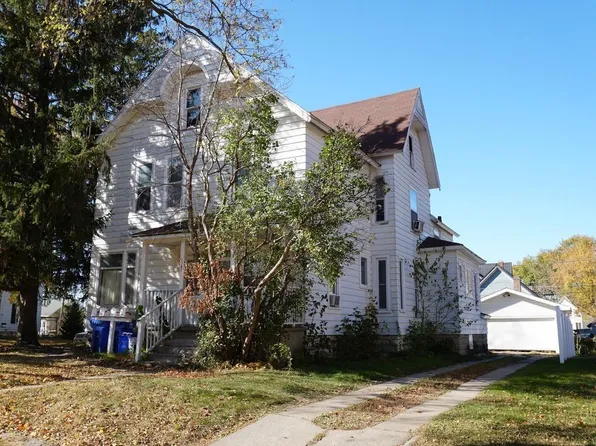 107 7th Ave, Charles City, IA 50616