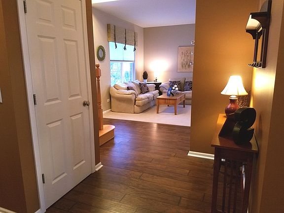 4th image of 21152 S Meadowview Ln