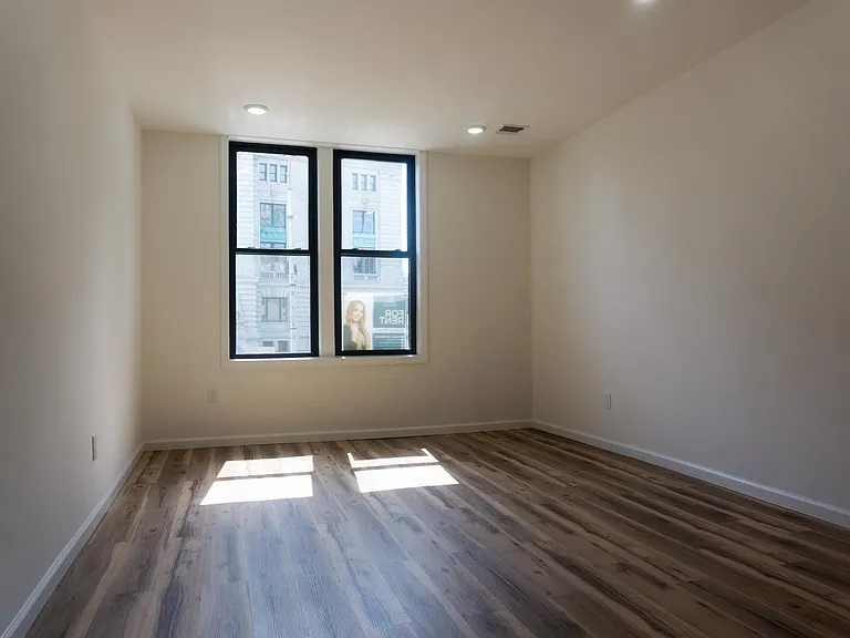 576 Newark Ave #1L — Photo 7