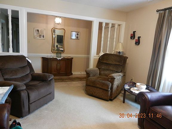 2nd image of 7048 Claybird Ln