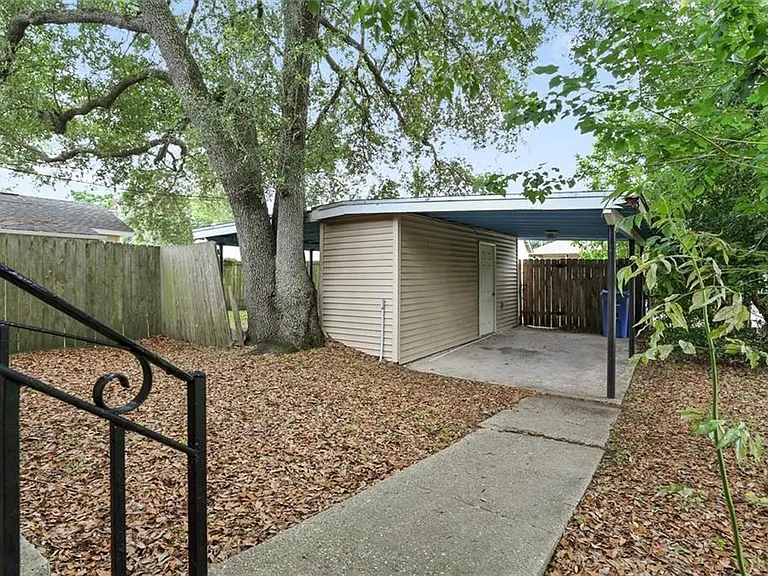 6130 Orleans Ave — Photo 10