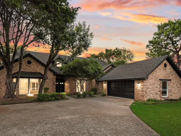 811 Cobblestone Ct, Cedar Hill, TX 75104