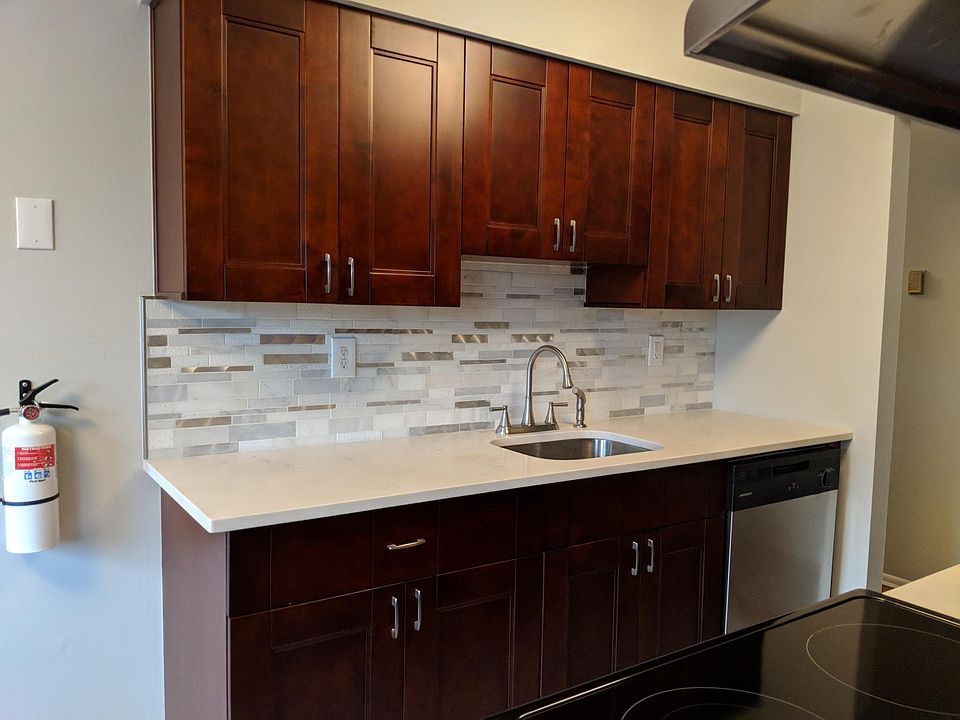 1st image of 84G Manchester Ct #G