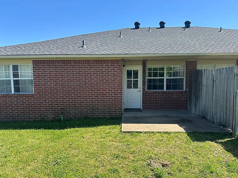 11 Holly Dr #B — Photo 30