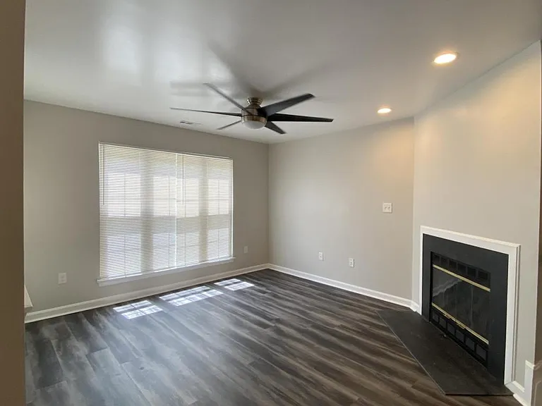 8802 Gilly Way — Photo 3