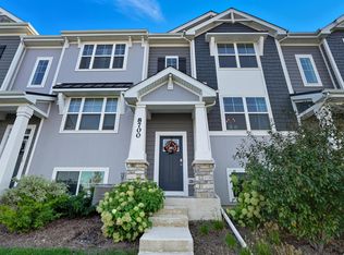 8700 Larkspur Lane St, Saint John, IN 46373