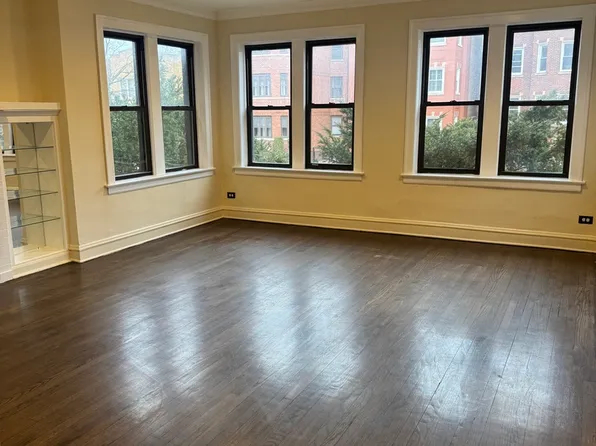 7952 S Champlain Ave APT 1, Chicago, IL 60619