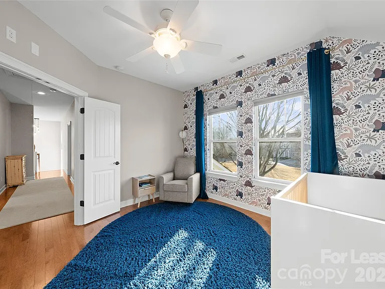 18047 Northport Dr — Photo 15
