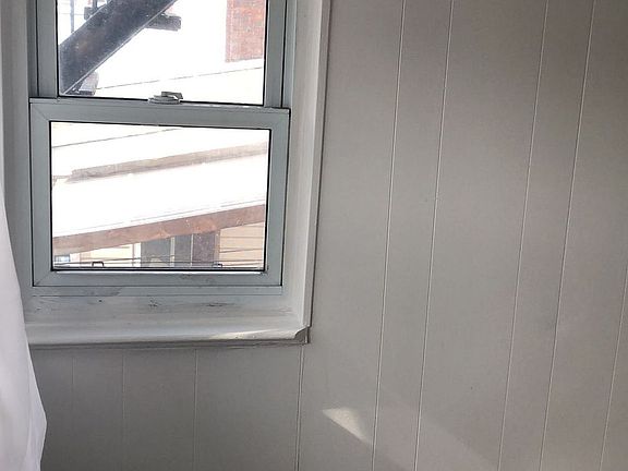 4th image of 158 Gillard Ave