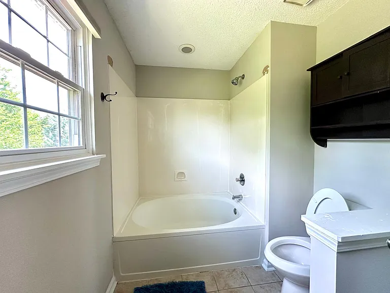 8425 Hirsch Dr — Photo 21