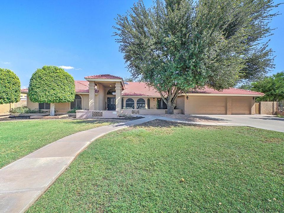 1st image of 8133 S Palm Dr