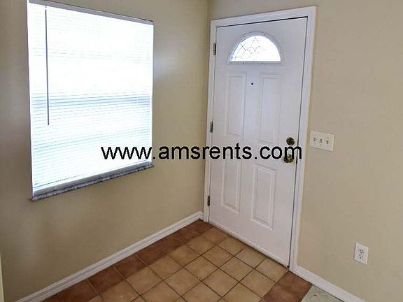 4th image of 230 N East St APT B