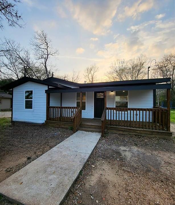 1st image of 524 Dunnam Ave