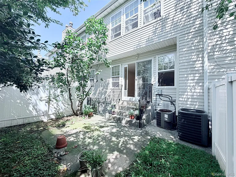 12 Yennicock Ave — Photo 11