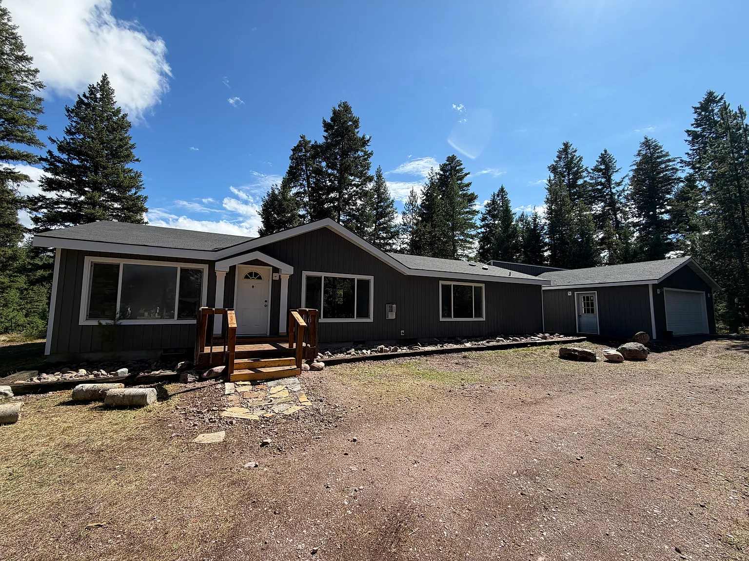 3 bed, 2000 sqft, $3,000 — Photo 2