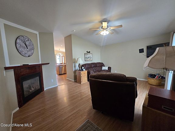 4th image of 8548 W Sawtooth St