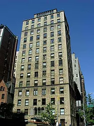 898 Park Avenue in Lenox Hill