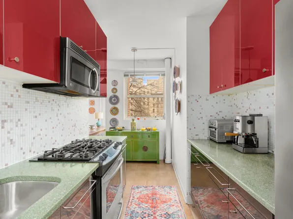 100 Lasalle Street 4A image 3 of 22