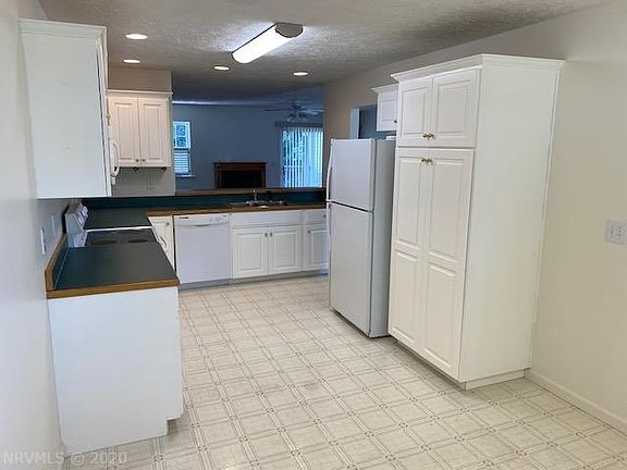 5th image of 222 Wheatland Ct