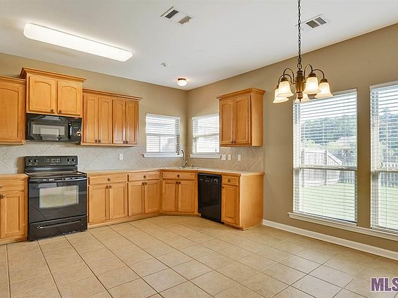 4th image of 11459 Rossow Ct