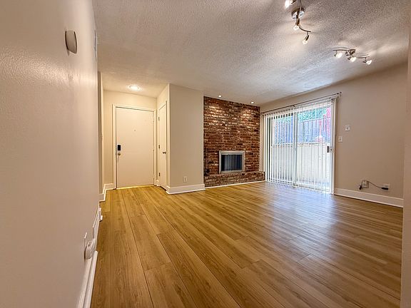 5th image of 4333 Jarboe St APT 4