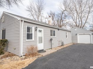 303 Decatur Rd, Marquette Heights, IL 61554